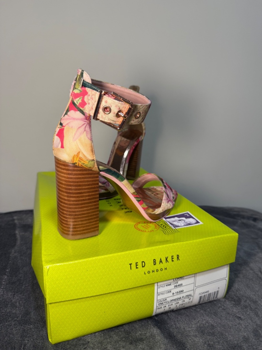Ted Baker Floral Wooden Block Heel - Picture 5 of 14